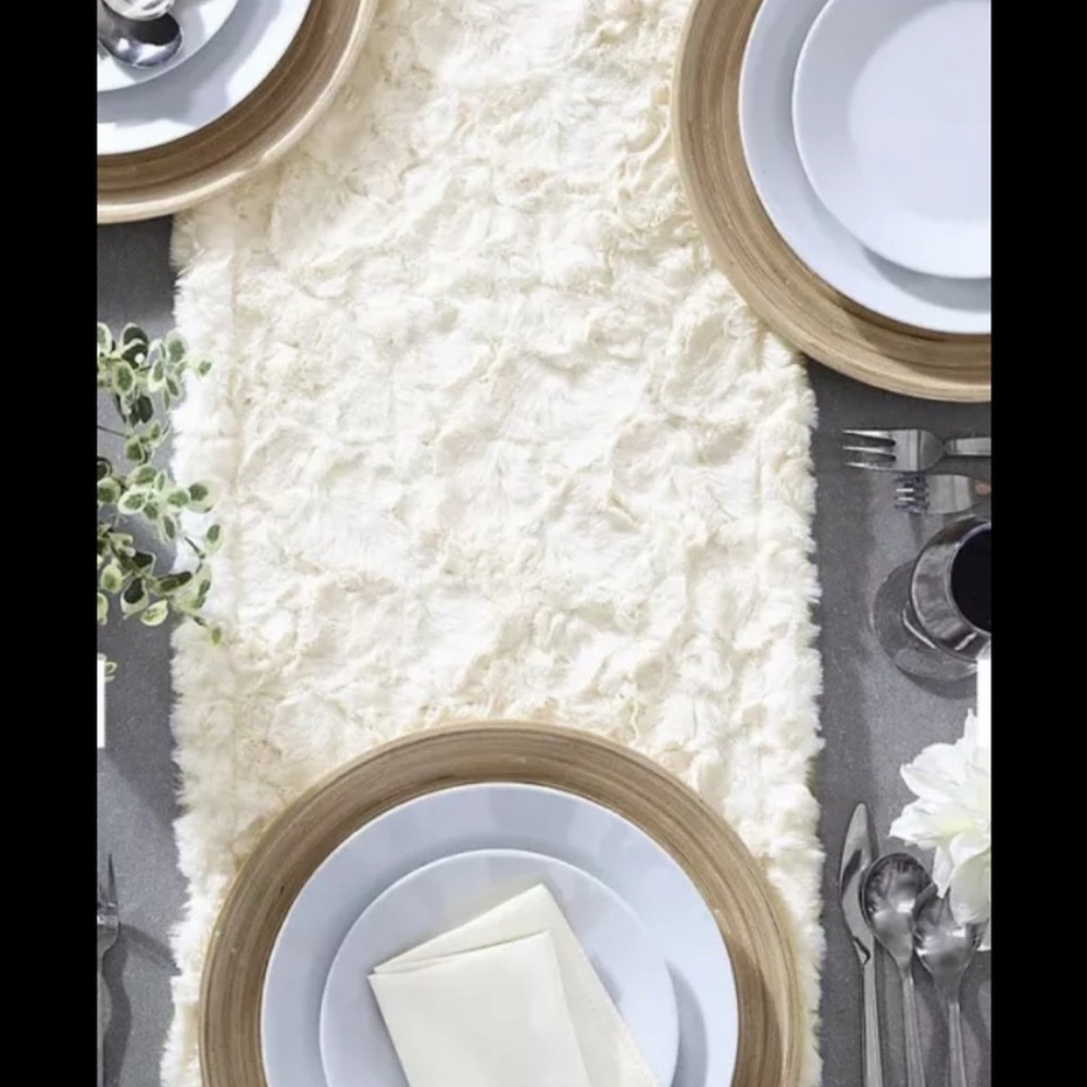 Ugg Koolaburra Bella Cream Table Runner Super Plush 14x72 NEW